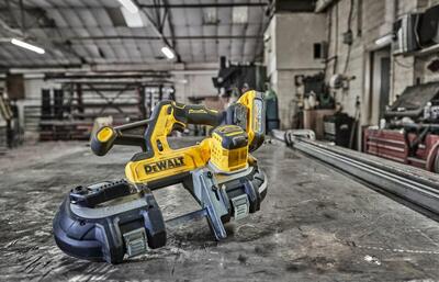 DeWalt DCS378N pásová píla 18V bez aku
