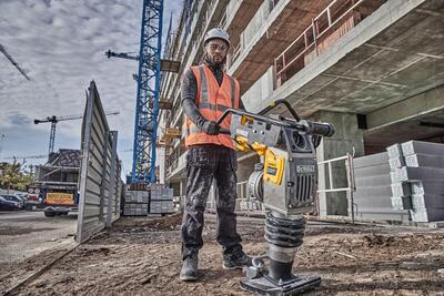 DeWalt Powershift DCPS660PS1 aku vibračný pech 1x aku + nabíjačka