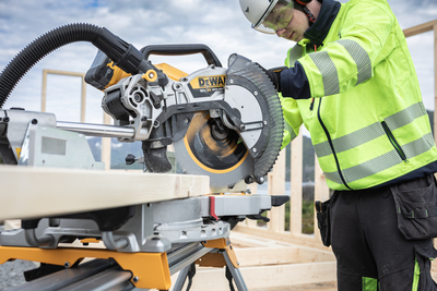 DeWalt DCS782N pokosová píla 305mm, 18V bez aku