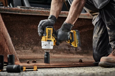 DeWalt DCF961H2G aku rázový uťahovák 1626Nm 18V 2x5,0Ah aku Powerstack