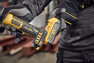 DeWalt DCG404N aku uhlová brúska s úzkym driekom 125mm 18V, bez aku