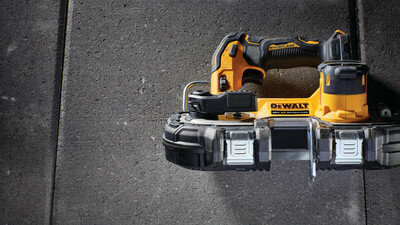 DeWalt DCS377N aku pásová píla kov 46mm 18V bez aku